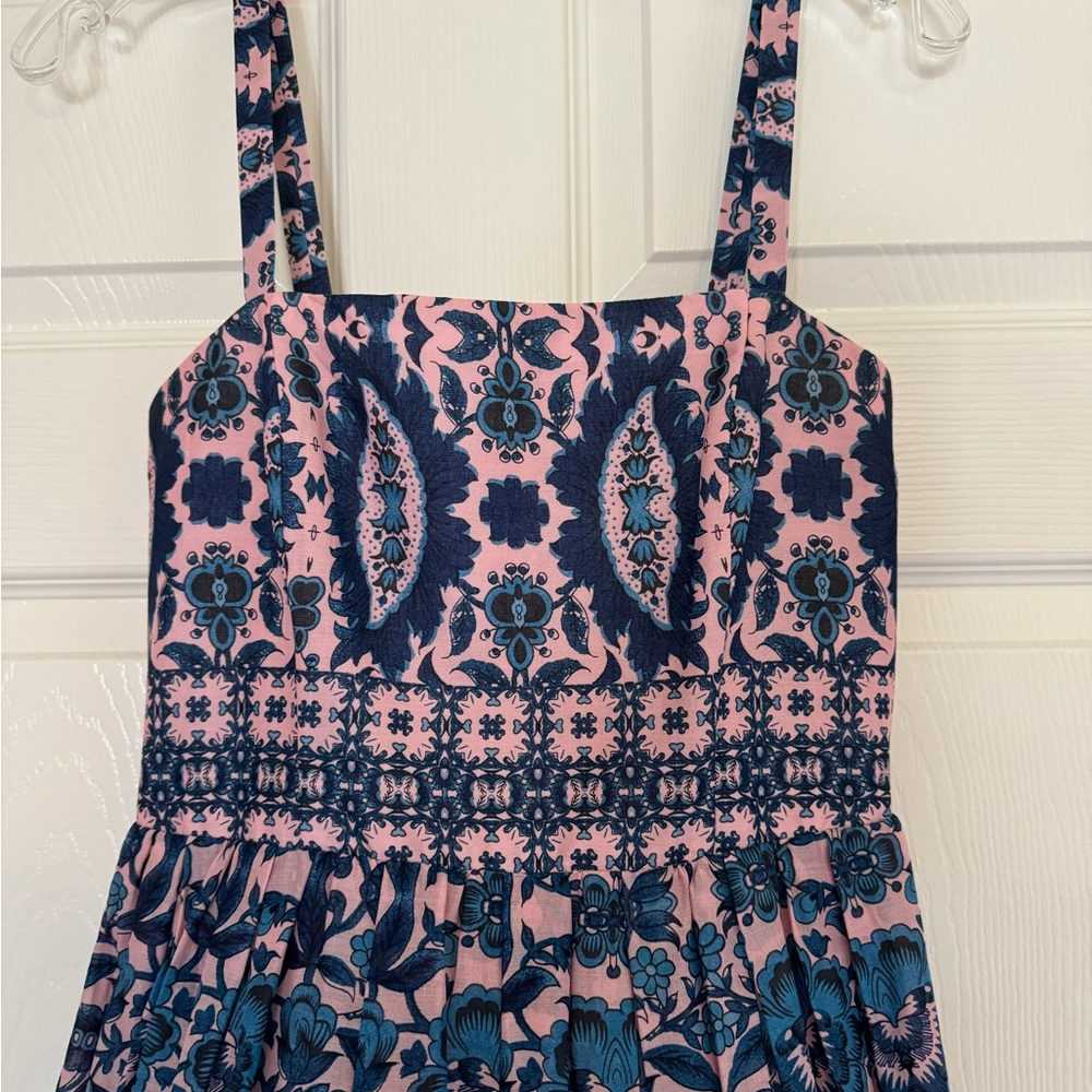Dress - Picture 2 of 4